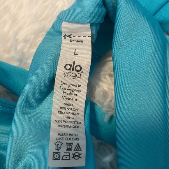 Women’s, 2 piece sports bra & leggings set - Picture 10 of 10